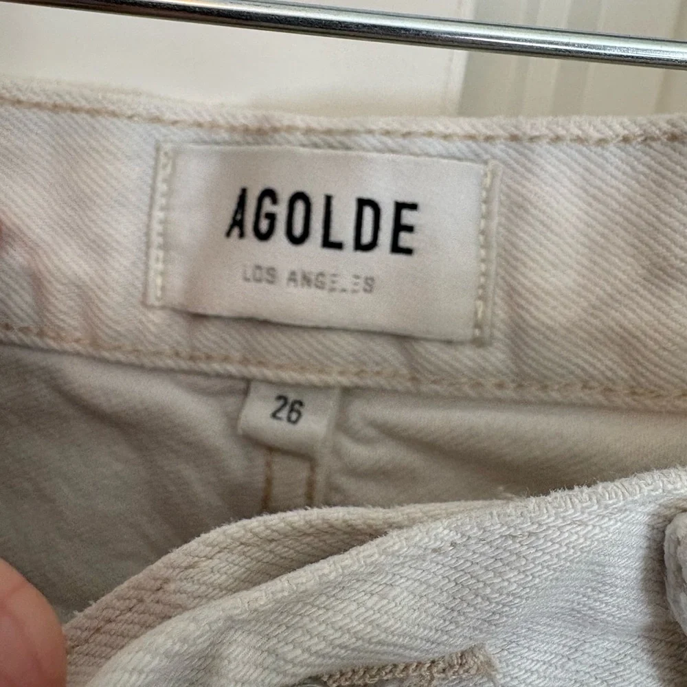 AGOLDE Parker white Jean shorts distressed size 26 - Picture 4 of 7